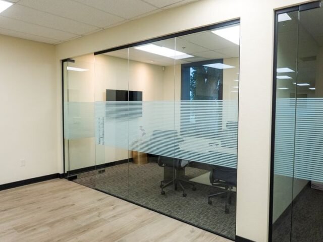 Frameless Aluminum Glass Partitions,