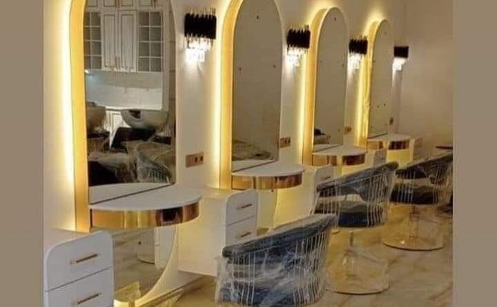 Beauty Salon Interior Designs3