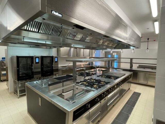 commercial kitchen interior designers