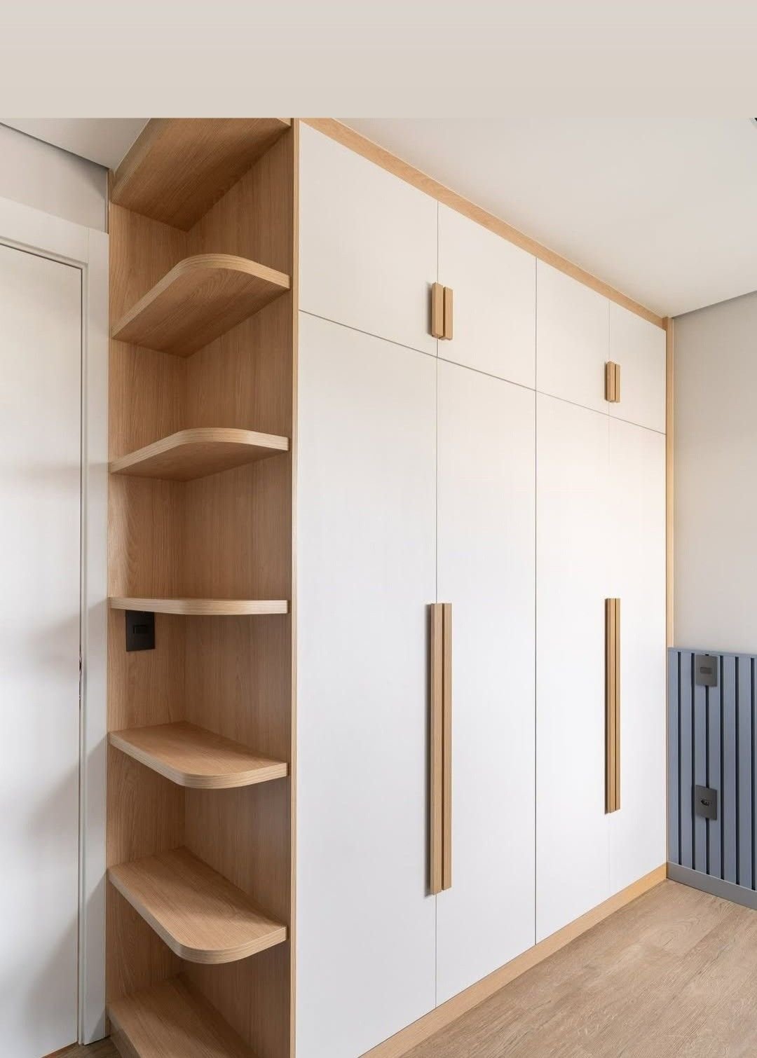 Large bedroom wardrobes2