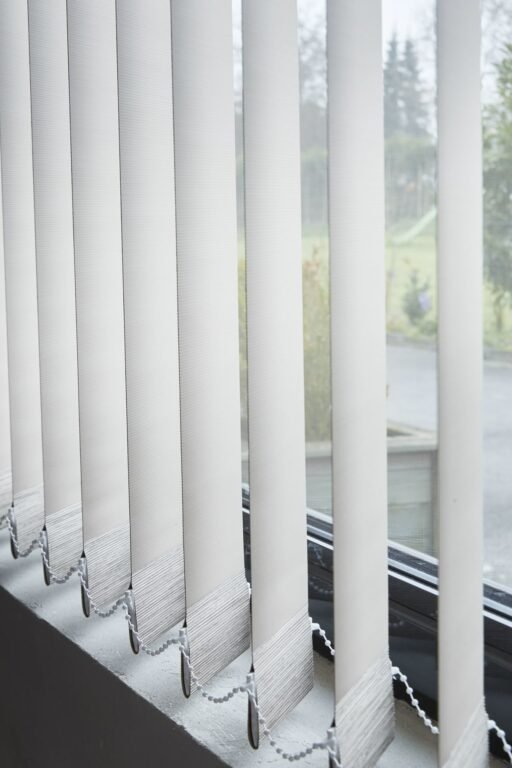 vertical window blinds, office vertical blinds, modern vertical blinds, affordable vertical blinds in Kenya, custom vertical blinds, decorative vertical blinds