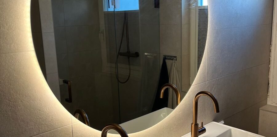 Circular Bathroom Mirror with LED Lights