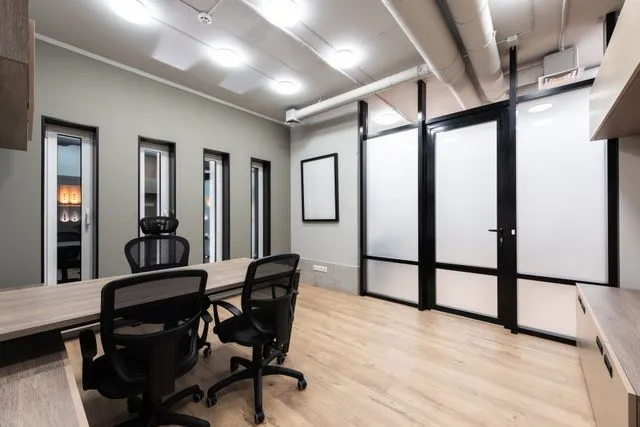 aluminium-partitioning-for-office-and-homes