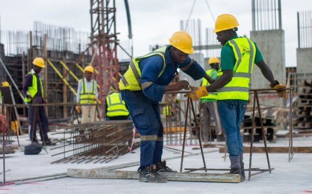 How to Vet a Construction Contractor in Kenya
