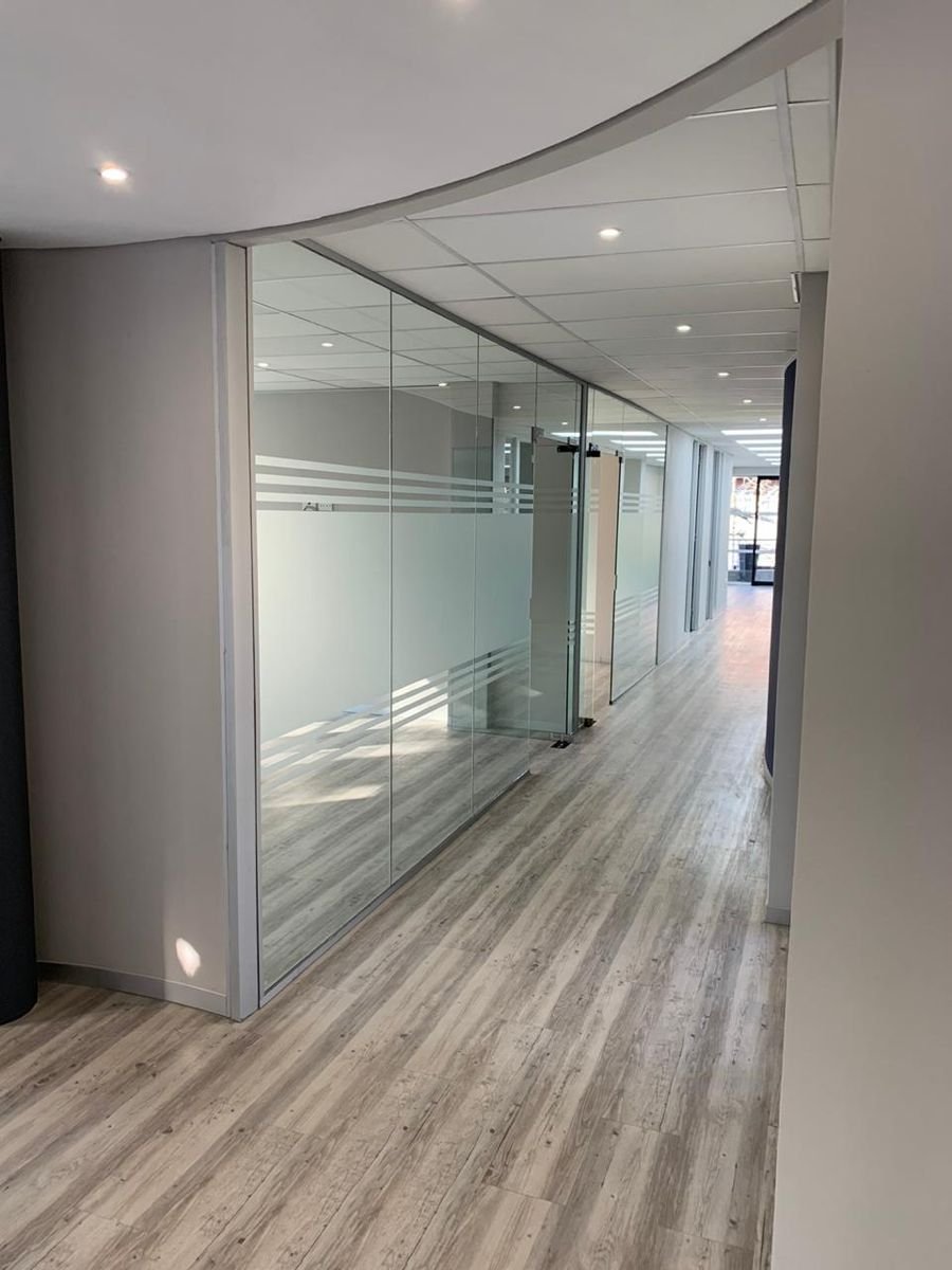 Toughened Glass Partitions3