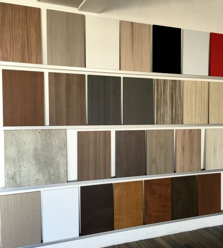 Blockboard carcass with laminate fronts