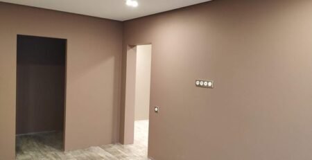 Chocolate brown Suimas interior design