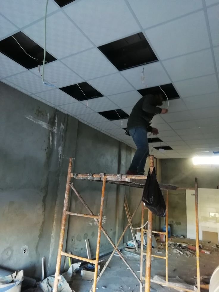 Suimas Interiors Suspended Ceilings for Corporate Offices